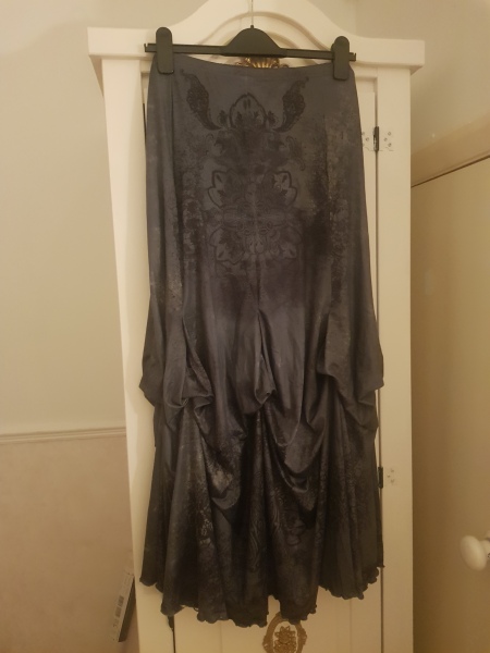 Can anyone help me replace my lost skirt? 