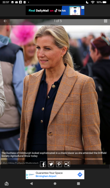 Royal Style and Beauty: Carpe Diadem! No tears or tiers, just tiaras please 