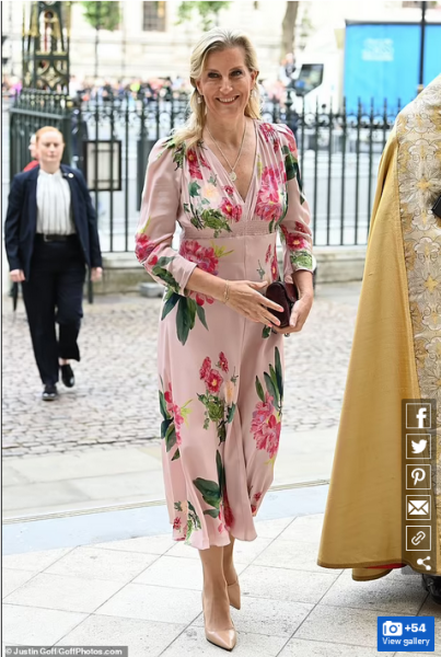 Royal Style and Beauty: Carpe Diadem! No tears or tiers, just tiaras please 