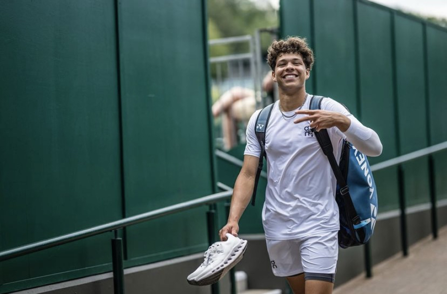 Tennis: Finding our feet on the grass!