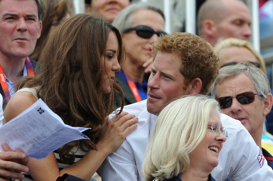Is there a love triangle/sexual tension between Kate & Roger Federer 