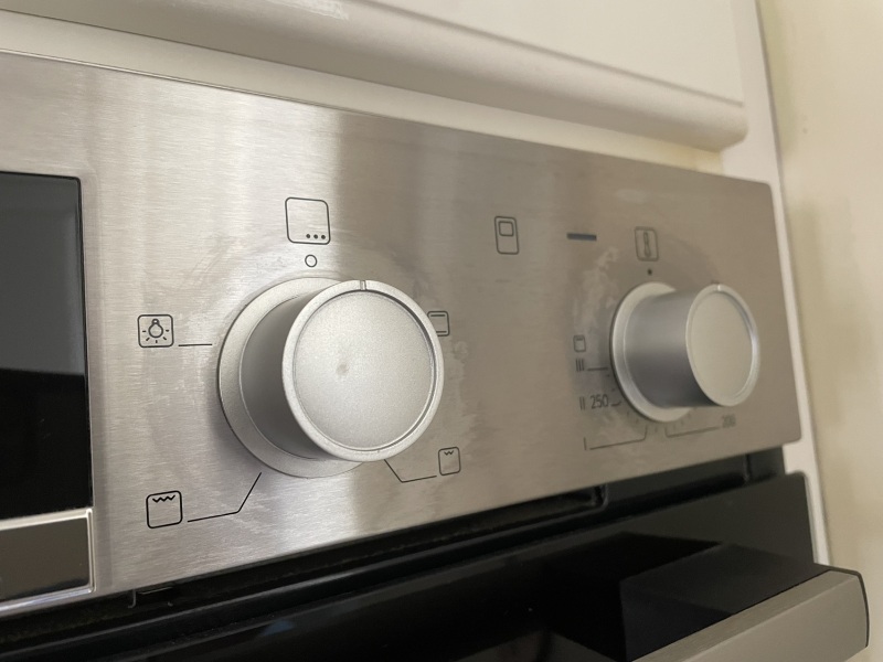 Stainless steel cleaning on oven