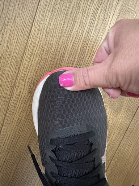Are running shoes supposed to hurt at first?