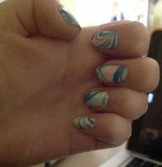 Please show me your nails