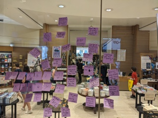 MsLatté’s Daebak Cybercafé (Kdrama addicts #42): Where we weigh up two smokin’ hawt chaebol hotelliers, one tortured by loss and the other crippled by abandonment issues