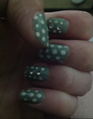 Please show me your nails