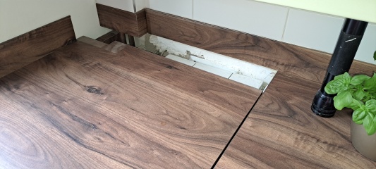 Slot in kitchen worktop