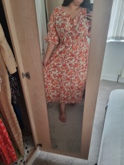What do we think of this dress? Size 18