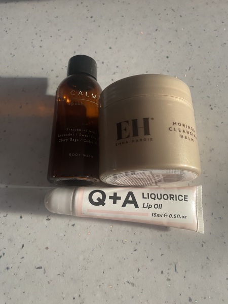 Do you get the urge to splurge on beauty products? Are your cupboards full of your stash? Join this group of beauty addicts!