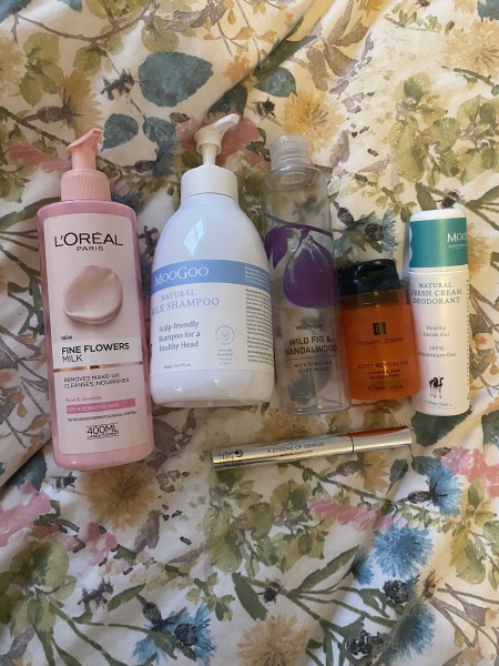 Do you get the urge to splurge on beauty products? Are your cupboards full of your stash? Join this group of beauty addicts!