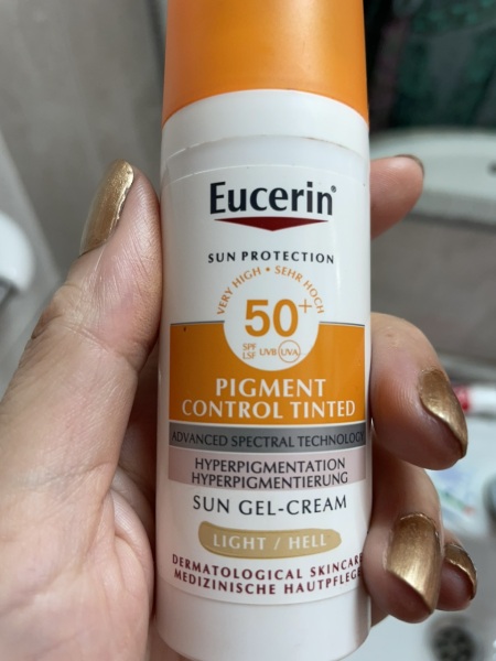 Can I recommend a tinted sunscreen to you?