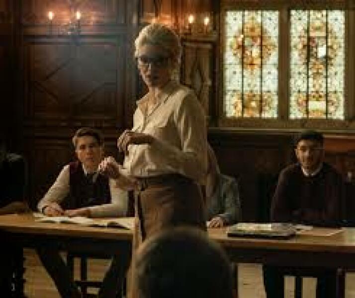 Dark Academia - anyone who loves this style?