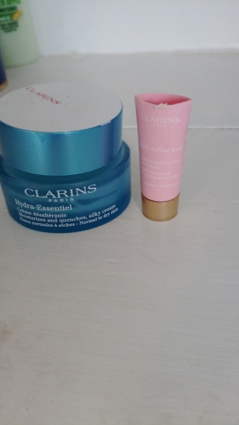 Do you get the urge to splurge on beauty products? Are your cupboards full of your stash? Join this group of beauty addicts!