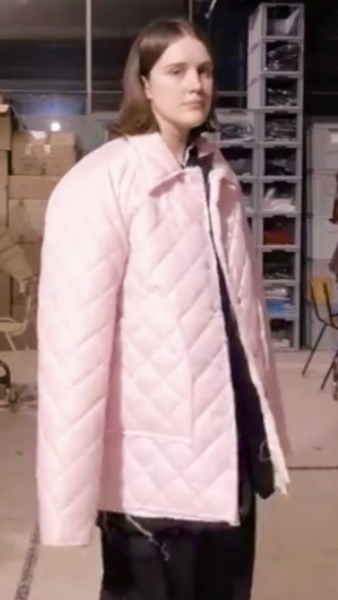 Les Parisiennes des Mamanset: A Sin of Pride