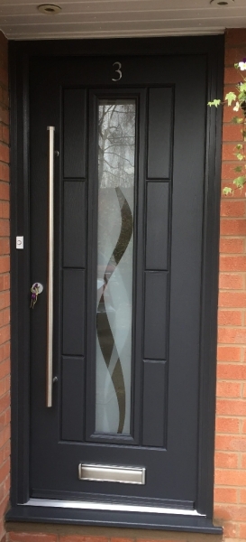 To hate those new front doors with the big bar?