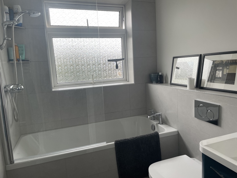 Smallish bathroom layout / top tips advice - hate cleaning!! 