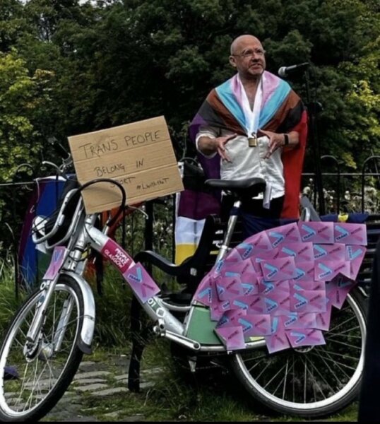 Scottish Greens/Patrick Harvie protests the Women's Cycling Event