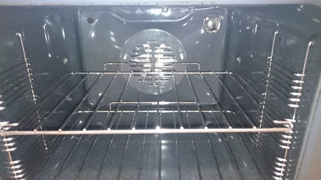 Your best tips for cleaning an oven please!