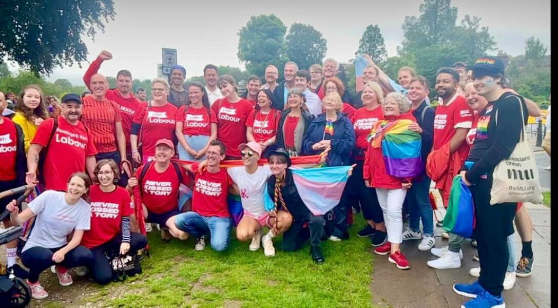Brighton Pride: Trans activists block Labour Party in parade