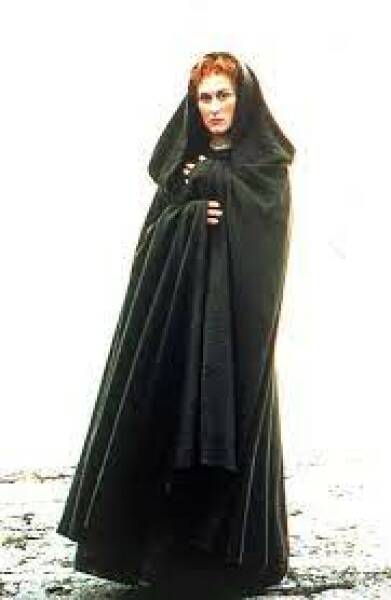 Dark Academia - anyone who loves this style?