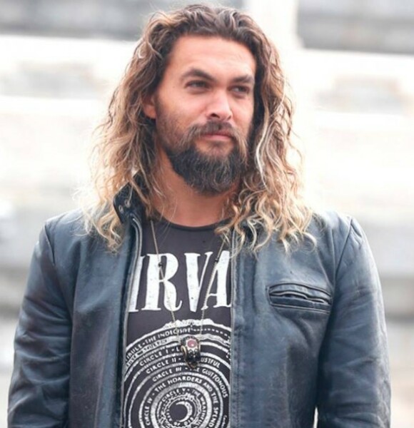 Prints and logos on t-shirts / tops look stupid and immature when you're 30s