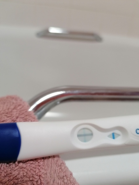 People commenting congratulations on a very faint could be positive / negative test?