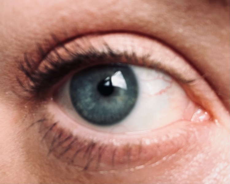 What colour are your eyes?