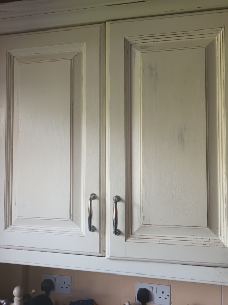 Anyone had their kitchen cupboards paint sprayed?