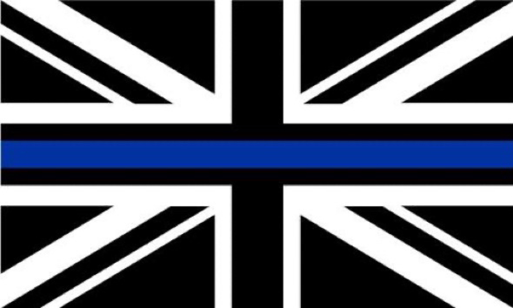 Police Sgt dies after trying to help man on rail tracks