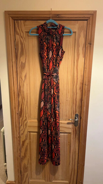 What shoes to wear with this jumpsuit?