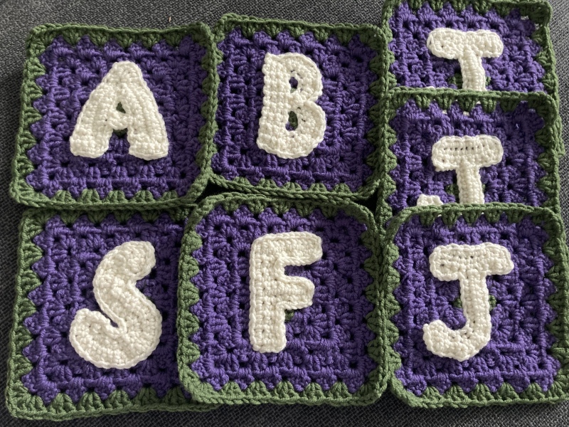 Woolly Hugs: A blanket in memory of JanH.