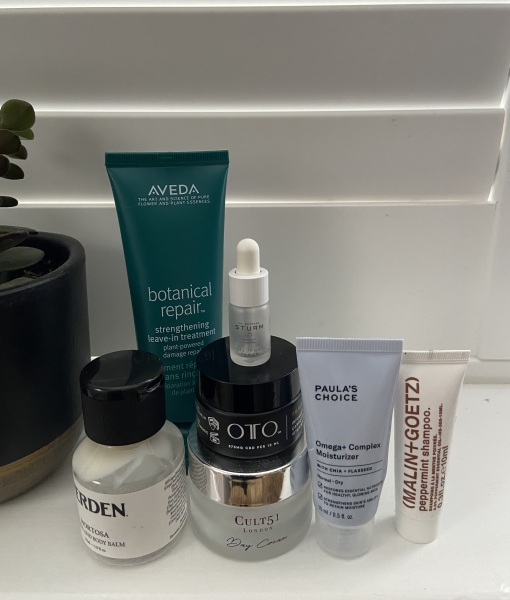 Do you get the urge to splurge on beauty products? Are your cupboards full of your stash? Join this group of beauty addicts!