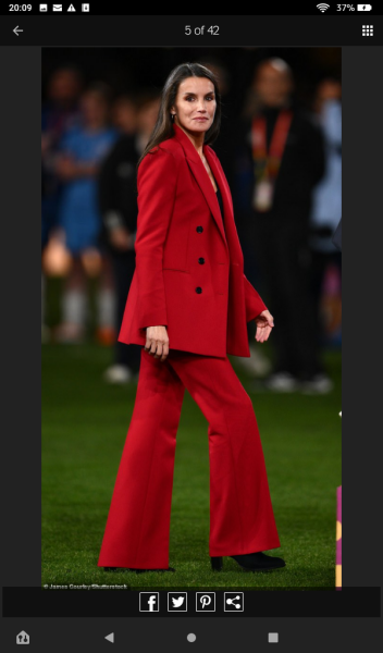 Royal Style and Beauty - what goes in the Bold Tower? White stilettos, green coats and too much of the flower?