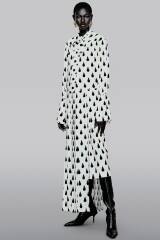 Les Parisiennes des Mamanset: A Sin of Pride