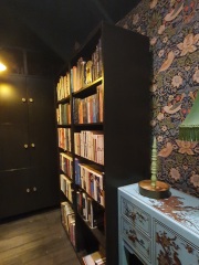 Show me your upstairs landing