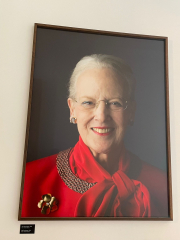 Royal Style and Beauty: Carpe Diadem! No tears or tiers, just tiaras please 