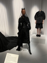 Les Parisiennes des Mamanset: A Sin of Pride