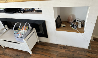 Ignore awful living room - help with paint themes