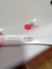 People commenting congratulations on a very faint could be positive / negative test?