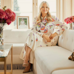 Royal Style and Beauty - what goes in the Bold Tower? White stilettos, green coats and too much of the flower?