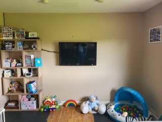 Design/ style help for dated living room - pics included
