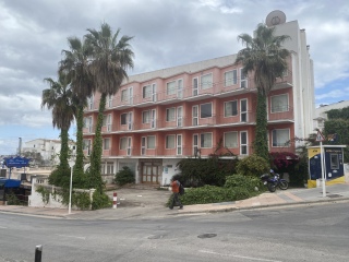 Did anyone go to Magaluf in the 90s and can help me with the name of this club/bar?