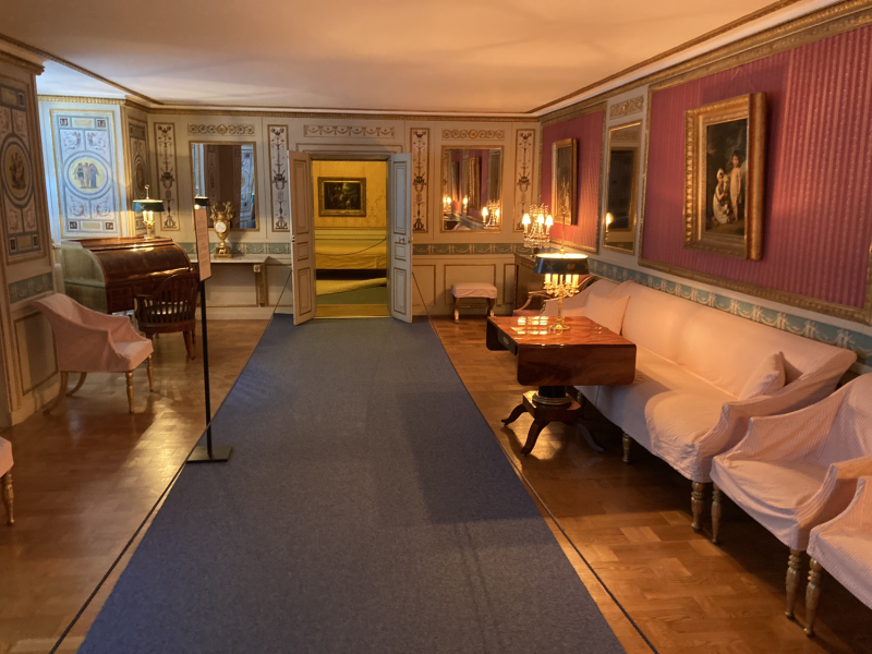 Royal Style and Beauty - what goes in the Bold Tower? White stilettos, green coats and too much of the flower?