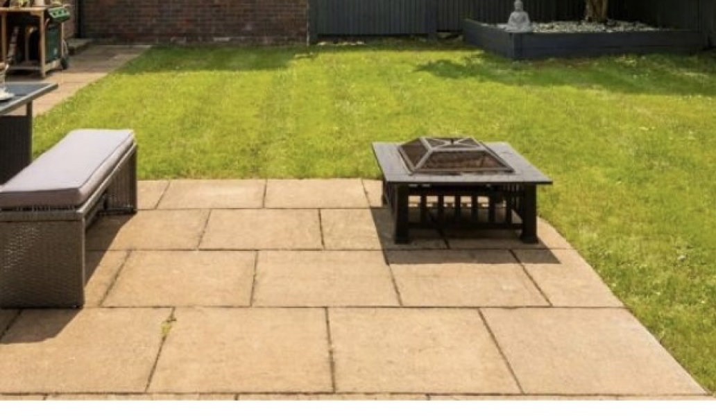 Is anyone willing to show me their outdoor tiles please?