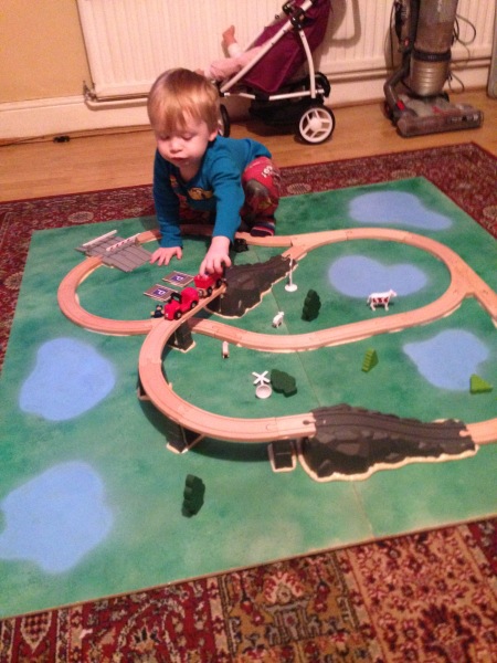 Brio/train set experts please come and talk to me!