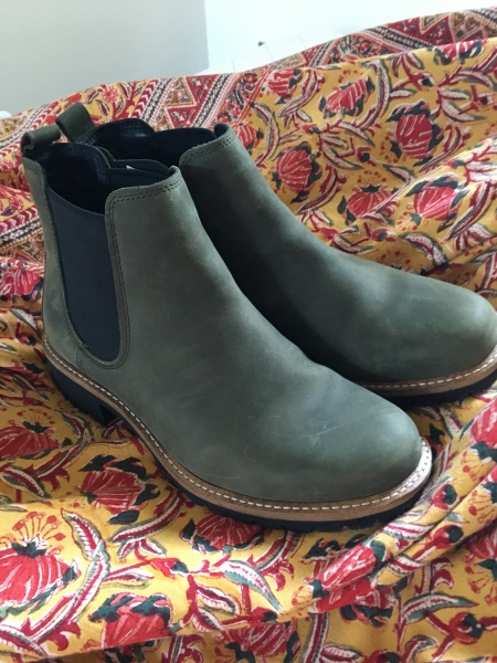 Stain/water repelling spray for new suede boots
