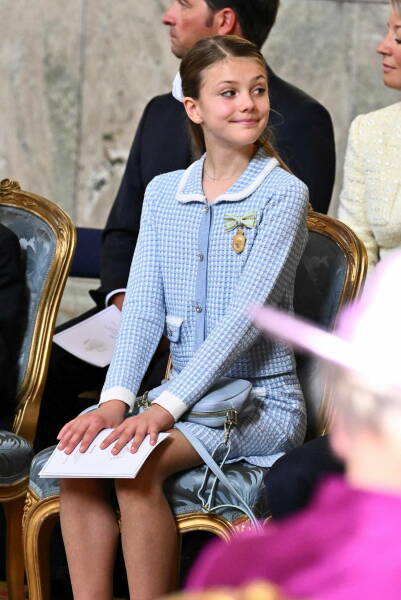 Royal Style and Beauty - what goes in the Bold Tower? White stilettos, green coats and too much of the flower?