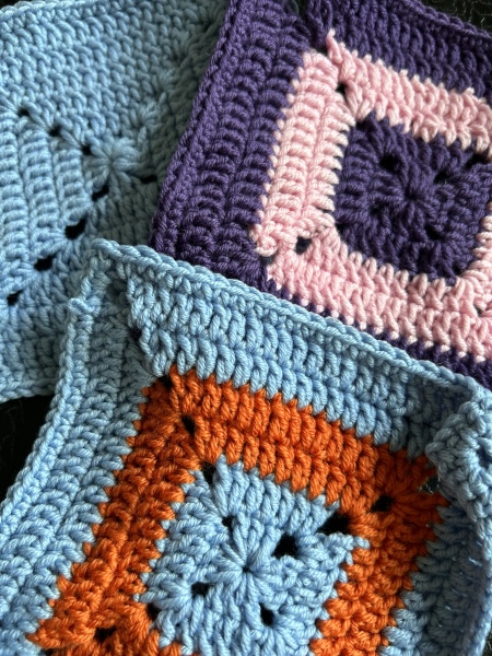 Woolly Hugs: A blanket in memory of JanH.