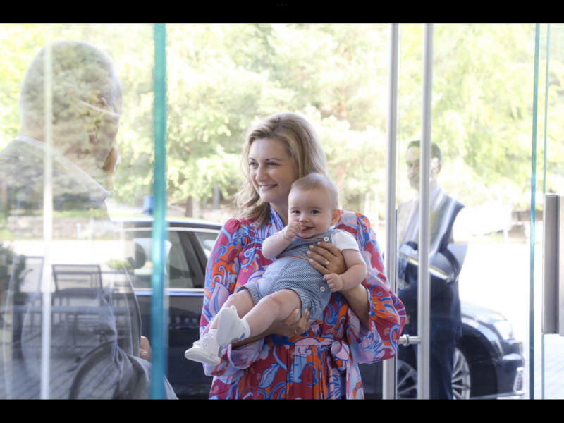 Royal Style and Beauty - what goes in the Bold Tower? White stilettos, green coats and too much of the flower?