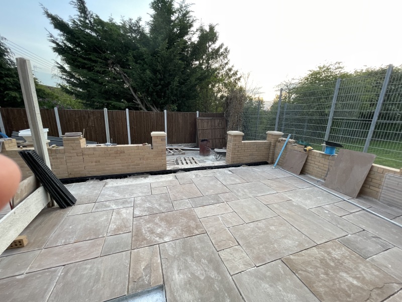 Is anyone willing to show me their outdoor tiles please?